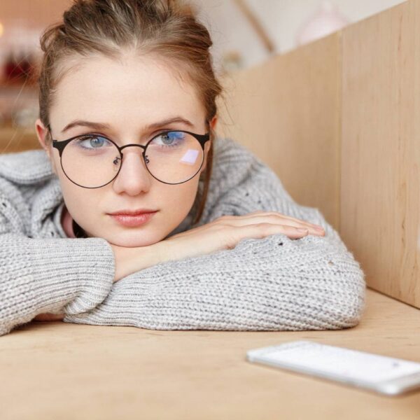 Dlaczego jedno oko widzi gorzej? Różnowzroczność i jej wpływ na codzienne funkcjonowanie